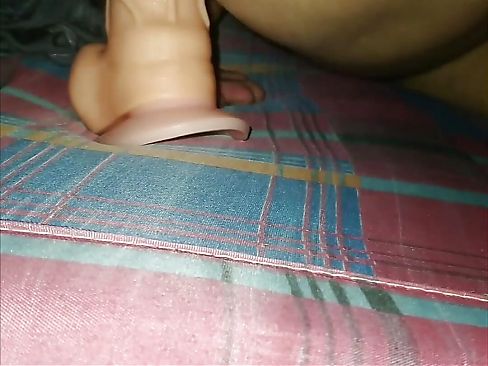 Pinay Single Mom Masaturbating using Dildo Part 2